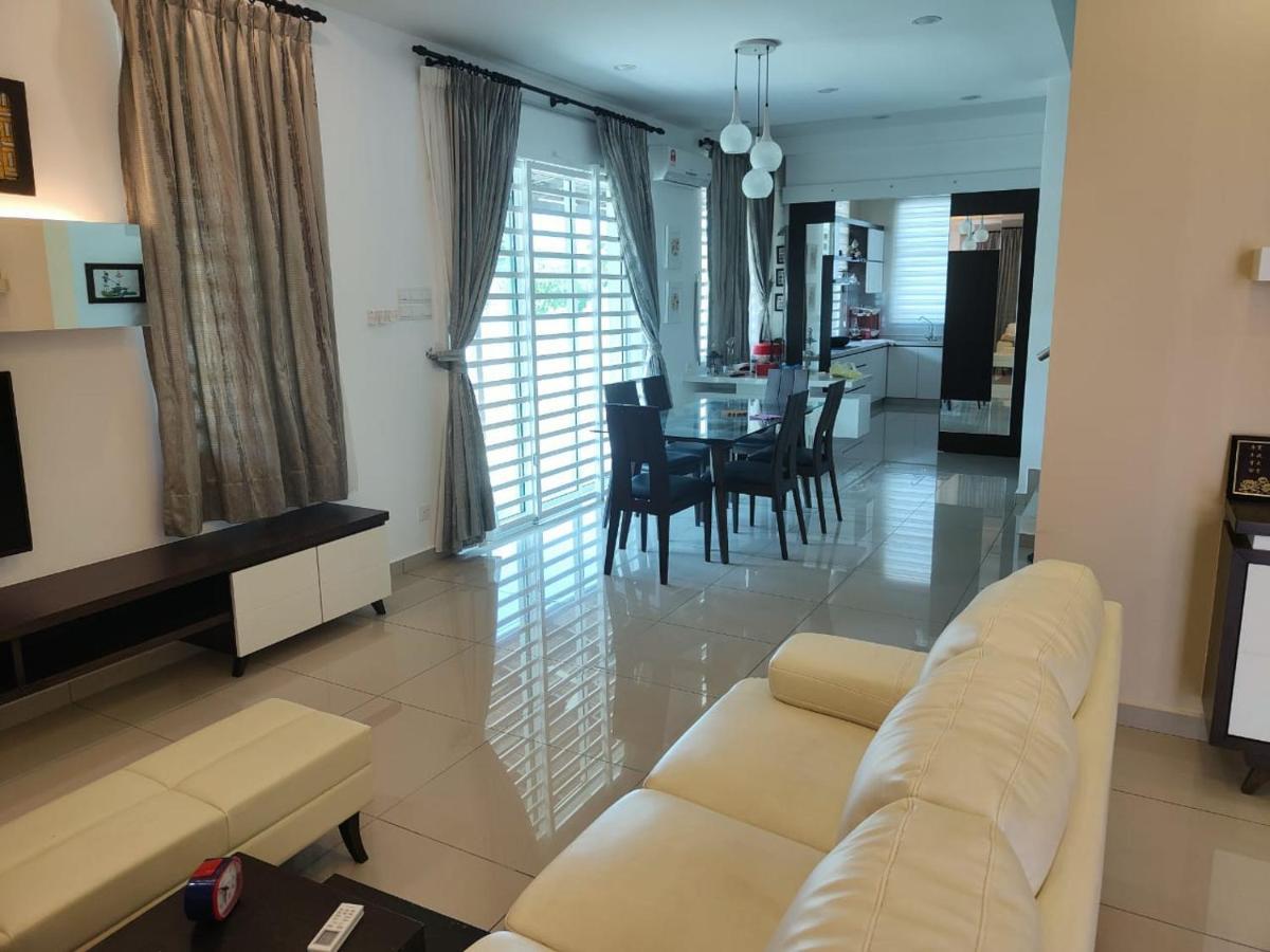 Prestij 3 Homestay, Balik Pulau Buitenkant foto